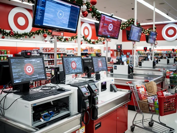 Target System Outage Disrupts Holiday Shopping, Erodes Customer Trust